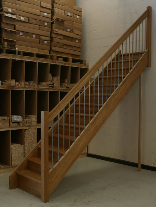 Straight oak stair with European style hdr